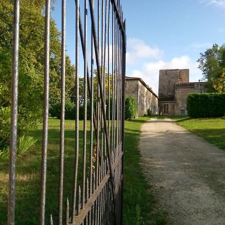 Chateau De Champdolent Hotel Buitenkant foto