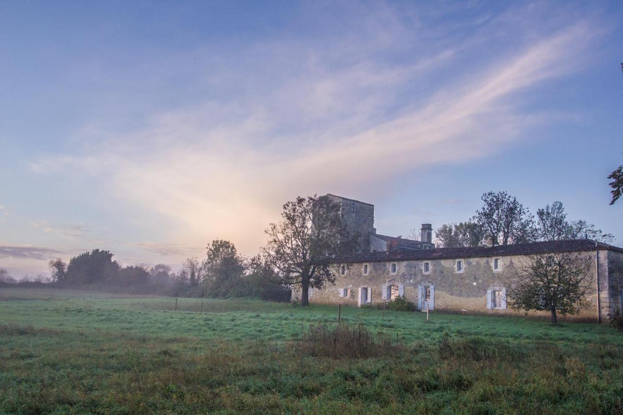 Chateau De Champdolent Hotel Buitenkant foto